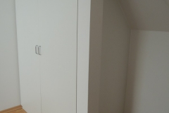 Einbauschrank in Dachschräge