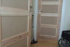 Umarbeitung Zimmertürblätter, sodass 4 Füllungen enstehen, für deckenden Anstrich
